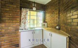 5 Bedroom House For Sale in Outjo