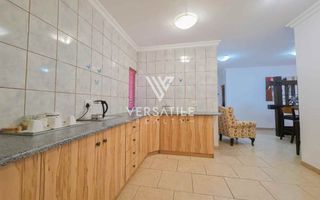 4 Bedroom House For Sale in Long Beach