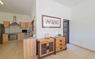4 Bedroom House For Sale in Long Beach