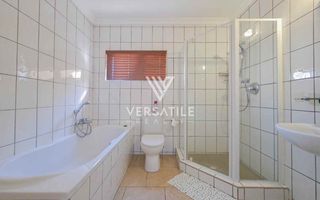 4 Bedroom House For Sale in Long Beach