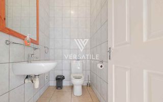 4 Bedroom House For Sale in Long Beach