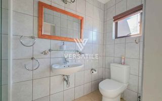 4 Bedroom House For Sale in Long Beach