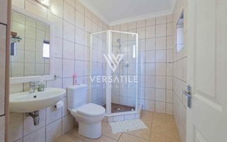 4 Bedroom House For Sale in Long Beach