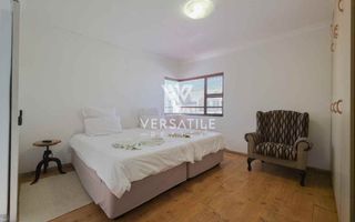 4 Bedroom House For Sale in Long Beach