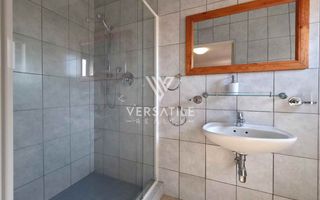 4 Bedroom House For Sale in Long Beach