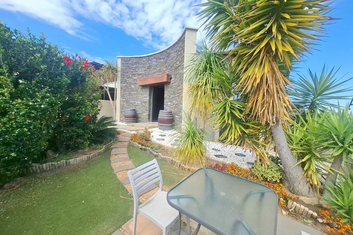 3 Bedroom House For Sale in Kleine Kuppe, Windhoek