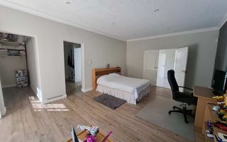 6 Bedroom House For Sale in Suiderhof, Windhoek