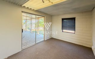 8 Bedroom Small Holding / Plot For Sale in River Plots, Swak...