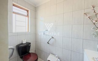 8 Bedroom Small Holding / Plot For Sale in River Plots, Swak...