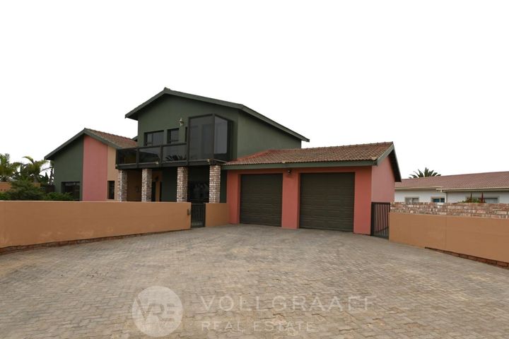 5 Bedroom House To Rent in Hage Heights, Swakopmund