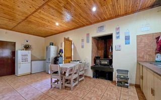 7 Bedroom Small Holding / Plot For Sale in Usakos