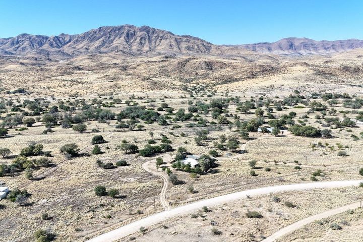 7 Bedroom Small Holding / Plot For Sale in Usakos