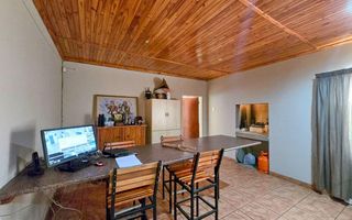 7 Bedroom Small Holding / Plot For Sale in Usakos