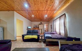 7 Bedroom Small Holding / Plot For Sale in Usakos