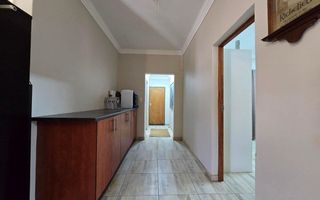7 Bedroom Small Holding / Plot For Sale in Usakos