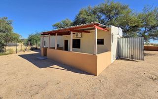 7 Bedroom Small Holding / Plot For Sale in Usakos