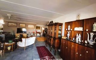 4 Bedroom House For Sale in Usakos