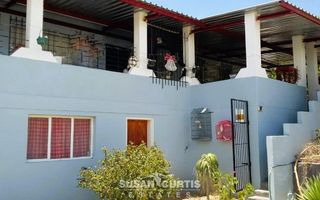 4 Bedroom House For Sale in Usakos