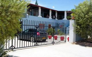 4 Bedroom House For Sale in Usakos