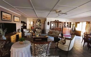4 Bedroom House For Sale in Usakos
