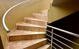 4 Bedroom House For Sale in Long Beach