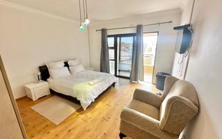 4 Bedroom House For Sale in Long Beach