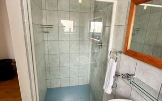 4 Bedroom House For Sale in Long Beach