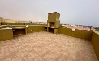 4 Bedroom House For Sale in Long Beach