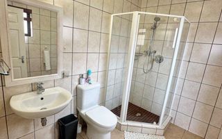 4 Bedroom House For Sale in Long Beach