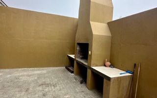 4 Bedroom House For Sale in Long Beach
