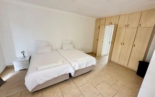 4 Bedroom House For Sale in Long Beach