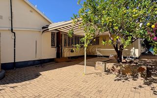 5 Bedroom House For Sale in Otjiwarongo