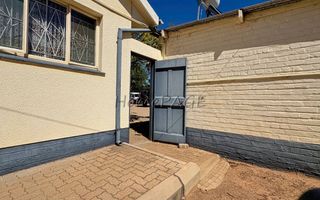5 Bedroom House For Sale in Otjiwarongo