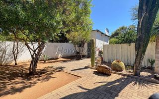 5 Bedroom House For Sale in Otjiwarongo