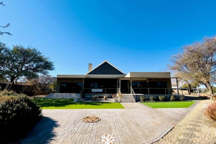 4 Bedroom House For Sale in Omeya, Windhoek