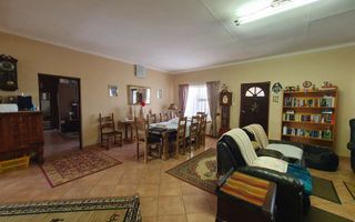 4 Bedroom House For Sale in Henties Bay Central, Henties Bay