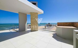 4 Bedroom House For Sale in Afrodite Beach