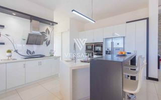 4 Bedroom House For Sale in Afrodite Beach