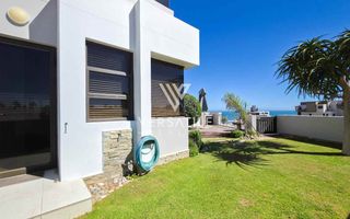 4 Bedroom House For Sale in Afrodite Beach