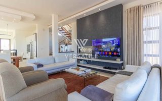 4 Bedroom House For Sale in Afrodite Beach