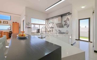 4 Bedroom House For Sale in Afrodite Beach