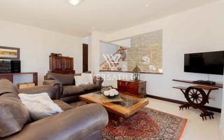 4 Bedroom House For Sale in Afrodite Beach
