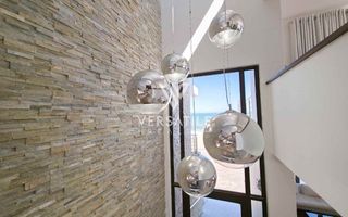 4 Bedroom House For Sale in Afrodite Beach