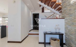 4 Bedroom House For Sale in Afrodite Beach