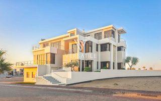4 Bedroom House For Sale in Afrodite Beach