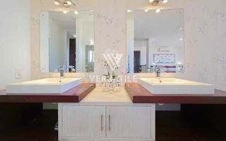 4 Bedroom House For Sale in Afrodite Beach