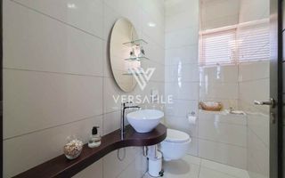 4 Bedroom House For Sale in Afrodite Beach