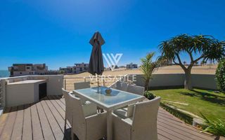 4 Bedroom House For Sale in Afrodite Beach
