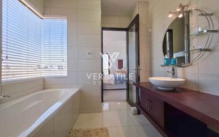 4 Bedroom House For Sale in Afrodite Beach
