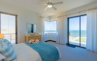 4 Bedroom House For Sale in Afrodite Beach